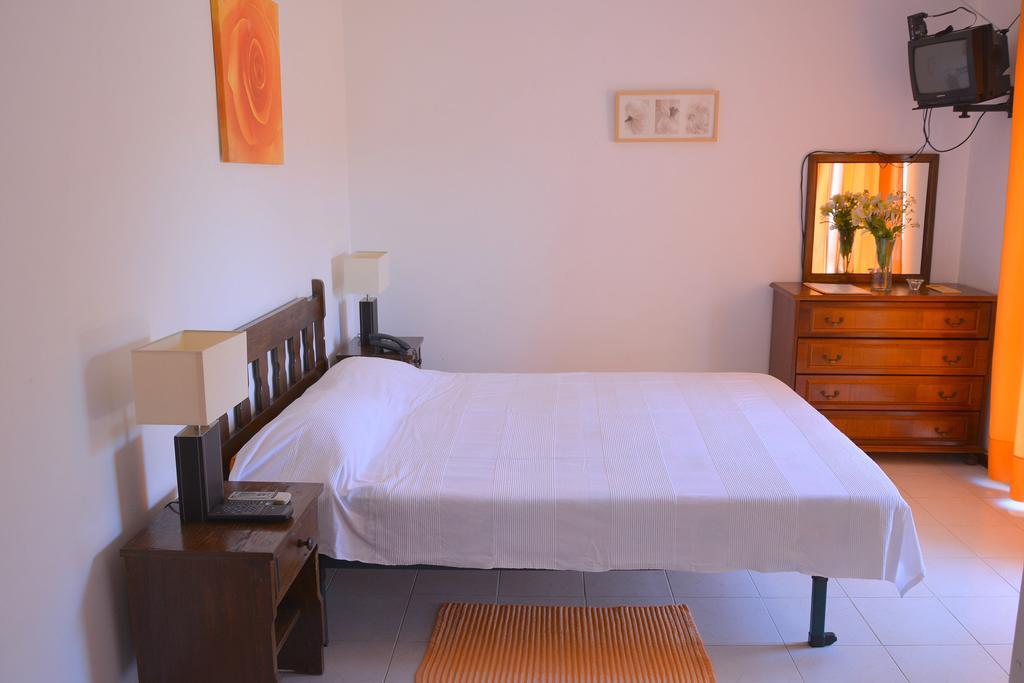 Villa Belinha - Guest House กัวเตย์รา ภายนอก รูปภาพ