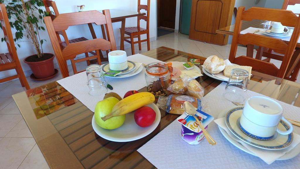 Villa Belinha - Guest House กัวเตย์รา ภายนอก รูปภาพ